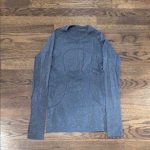 Women's Gray Athletic Long Sleeve Shirt